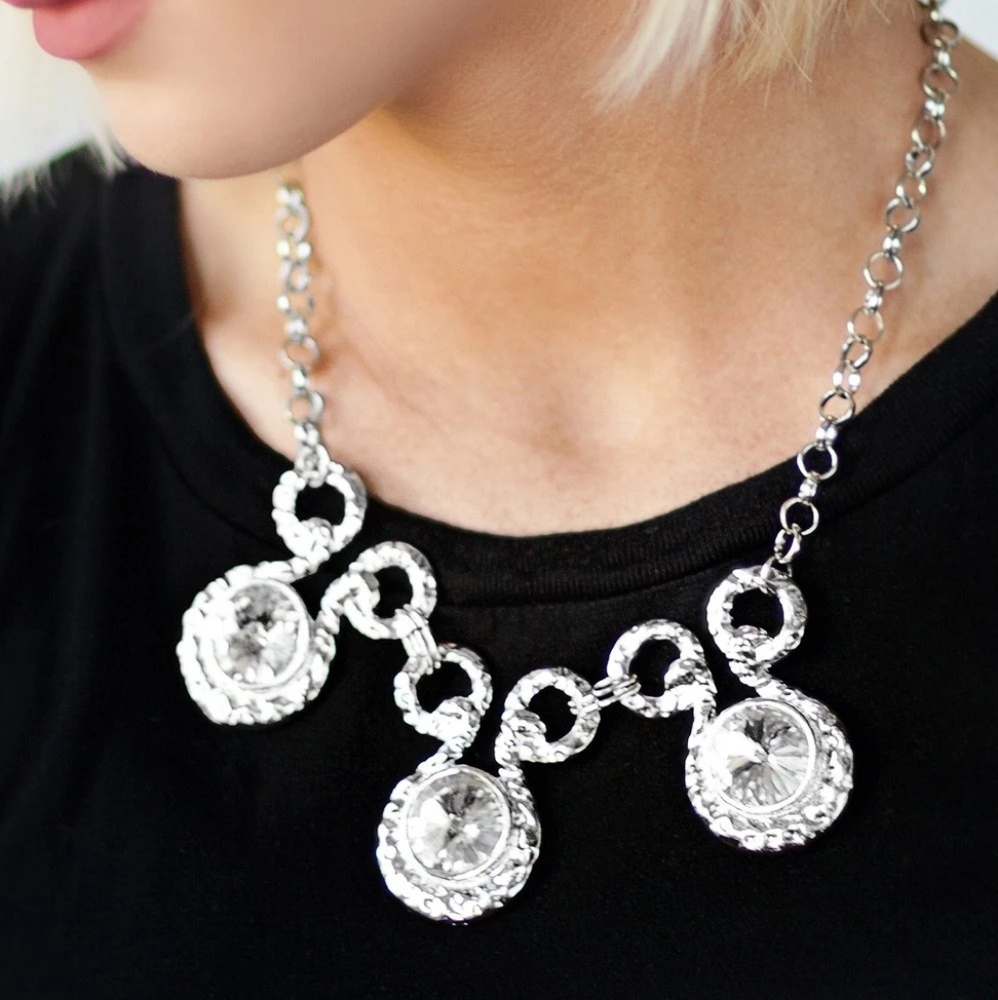 Paparazzi Hypnotized Silver Necklace Set